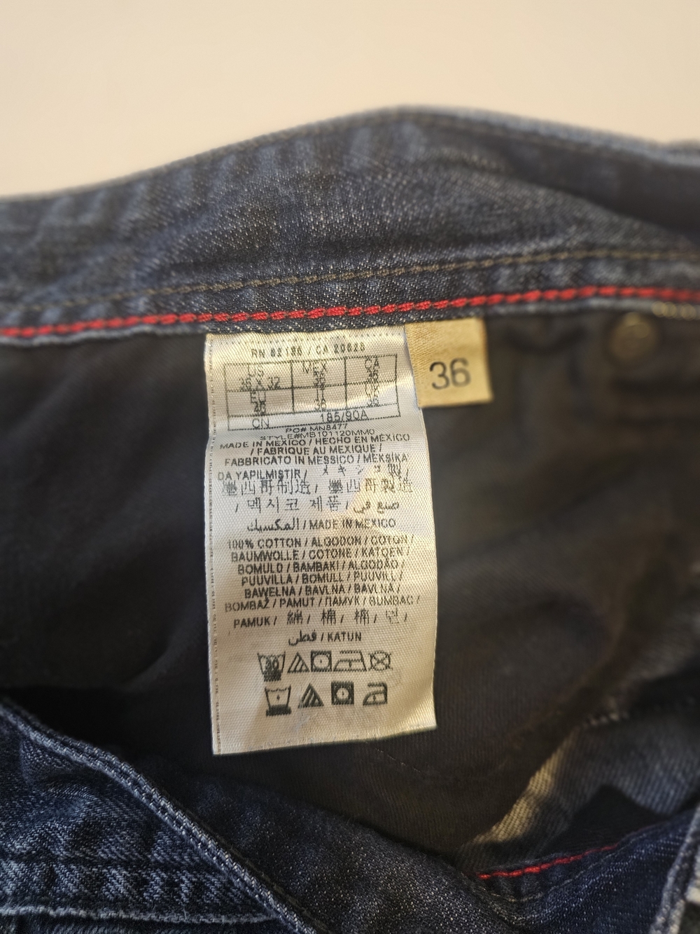 Guess Men's Desmond Relaxed Straight Jeans in Dark Blue Wash Sz 36 - Picture 13 of 16
